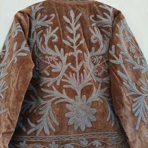 Estilo Boho y Étnico Ideal para Amantes de la Moda, Abrigo Artístico para Mujer, Chaqueta Floral Bordada Suzani para Dama - Product Image 4