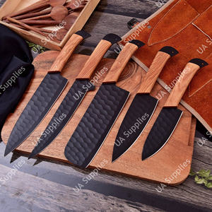 Ensemble de 5 couteaux de chef multifonctionnels en acier inoxydable brossé, faits à la main, avec manche ergonomique en olivier, légers et à lame pleine longueur - Product Image 4