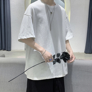 เสื้อยืดคอตตอนสีพื้นทรงโอเวอร์ไซส์สำหรับผู้ชาย คอกลม แขนสั้น สไตล์ลำลอง ผ้าถักเนื้อนุ่ม - Product Image 5
