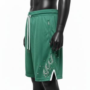 กางเกงกีฬาผู้ชายผ้าโพลีเมชคุณภาพสูง สีเขียวป่า แต่งแถบข้างตัดสี พิมพ์ลายสกรีน ประดับคริสตัล โลโก้สั่งทำพิเศษ กางเกงตาข่ายผู้ชาย - Product Image 3