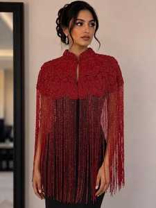 Cape rouge en polyester pour femme avec broderie florale et perles, idéale pour les mariages et les fêtes - COTTON COUTURE du Uttar Pradesh - Product Image 6