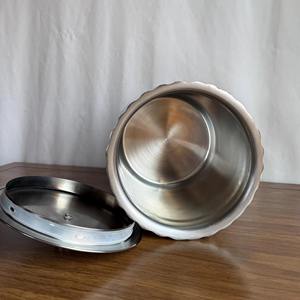 Cubo de hielo de metal con acabado plateado de lujo y tapa, perfecto para bares domésticos, bares de hoteles y uso como regalo. Venta al por mayor desde India. - Product Image 4