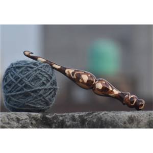 Aguja de ganchillo de resina con diseño único y mango ergonómico grande para manos con artritis, accesorio de costura artesanal de lujo - Product Image 6