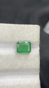 Émeraude naturelle certifiée du Zambie, taille octogonale, pierre à bon lustre, pierre précieuse en vrac pour la fabrication de bijoux 2.00 - Product Image 6