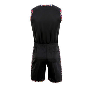 Tenue de basketball personnalisée au design unique pour hommes – Ensemble maillot et short de sport de haute qualité à séchage rapide – Vente en gros - Product Image 2