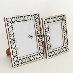 Elegante y Creativo Marco de Nácar Hecho a Mano con Incrustaciones de Concha y Acabado Brillante para Fotos de Tradebyd - Product Image 6