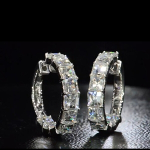 ต่างหูเพชรทรง Asscher สำหรับผู้หญิง เพชรเลี้ยงในห้องปฏิบัติการ ทองคำขาว 18K รับรองโดย IGI สไตล์คลาสสิก เหมาะสำหรับใส่ทุกวัน ของขวัญสำหรับเธอ - Product Image 2