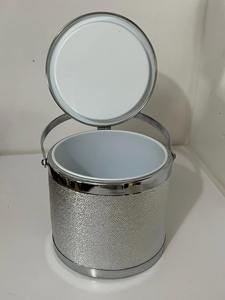 Seau à glace élégant et de qualité supérieure avec pinces pour bars à domicile, clubs, hôtels, restaurants, fêtes, refroidissement de cocktails et réceptions - Product Image 4