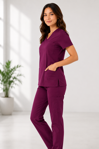 Tenues médicales professionnelles pour femmes |   Uniforme d'hôpital haut de gamme |   Ensemble de blouses d'infirmière à col en V en tissu tissé avec détection d'aiguilles - Product Image 5