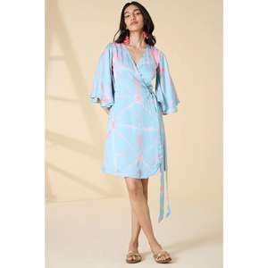 Vestido cruzado azul tie-dye para mujer, con cuello en V y mangas acampanadas, informal, de verano, para venta al por mayor - Product Image 1