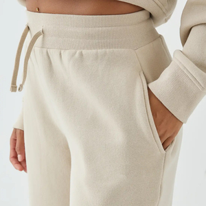 Veste courte à capuche décontractée en polaire unie respirante et écologique pour femme, grande taille, pour l'hiver, avec faible MOQ, idéale pour le jogging et les tenues de sport - Product Image 6