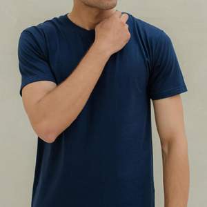 Camisetas Casuales Personalizadas de Algodón 100% Suave, Ecológicas y Anti-UV para Hombre y Mujer, OEM/ODM, Logotipo Personalizado, Corte Regular, Manga Corta - Product Image 2