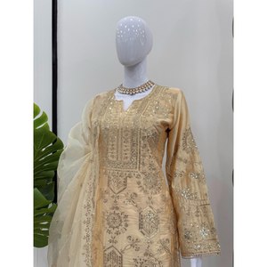Magnifique ensemble de costume en mousseline de soie XL pour les fêtes, orné de broderies et de sequins - Product Image 1