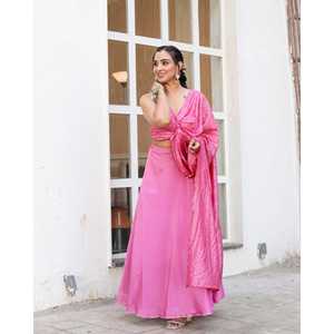 Conjunto de Lehanga Rosa Bauhinia Talla XS en Tela Chiffon con Blusa y Dupatta Incluidos - Product Image 3