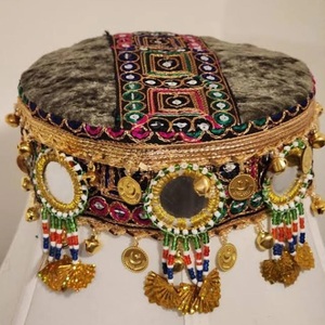 Gorros Topi Afganos Bordados con Piedras Decorativas para Mujer, Sombreros Afganos Festivos con Estilo Único para Damas - Product Image 4