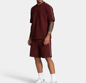 Ensemble deux pièces décontracté pour homme, doublure contrastée, qualité supérieure, tissu polyester-coton respirant et séchage rapide, personnalisable pour l'été (OEM) - Product Image 1