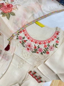 Salwar Kameez Dupatta de Viscosa Pura con Bordado Indio Moderno, Secado Rápido, para Mujer, para Fiestas, Todas las Temporadas, Corte Regular - Product Image 5