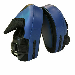 Guantes de Boxeo de Piel con Correa Ajustable, Almohadillas de Entrenamiento Transpirables, Antideslizantes e Impermeables de Alta Calidad para Muay Thai - Product Image 1