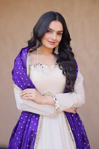 Robe longue Anarkali de style indien traditionnel avec broderie, dupatta de créateur, Anarkali prêt-à-porter - Product Image 2