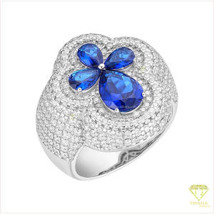 Anillo de cruz de plata 925 para hombre de lujo con diamantes cultivados en laboratorio, detalles de piedras brillantes y diseño hip hop. - Product Image 3