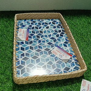 Ensemble de plateaux de service en rotin et nacre indiens faits à la main Regal Viraasat, design rond élégant pour un usage quotidien et l'affichage de cadeaux - Product Image 1