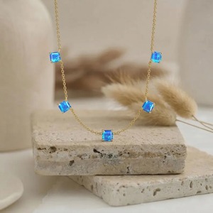 Collier en opale bleue plaqué argent, coupe Asscher, avec maillons, tendance, minimaliste, délicat, bijoux en opale pour femme - Product Image 5