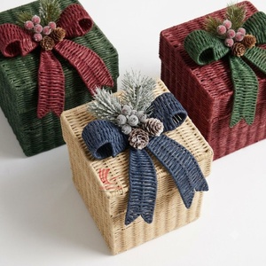 Cesta de regalo de mimbre navideña, cesta de almacenamiento ecológica con lazo de cinta para decoración del hogar y fiestas - Product Image 2
