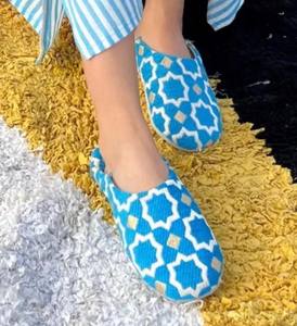 รองเท้าบาบูชแท้สำหรับเดินทาง – รองเท้าทำมือสไตล์โมร็อกโกสำหรับใส่ในบ้าน - Product Image 1