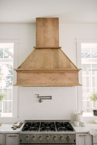 Cache-hotte décoratif en bois sur mesure pour cuisinière et armoire de cuisine – Amélioration élégante du mobilier de cuisine - Product Image 2