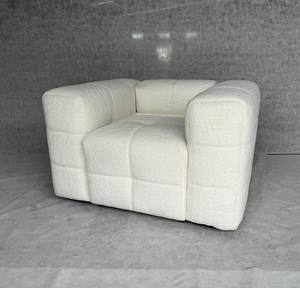 Sofá cama cuadrado de lana de peluche francés crema Simple moderno Material de madera de compresión recta para sala de estar apartamentos hoteles - Product Image 3