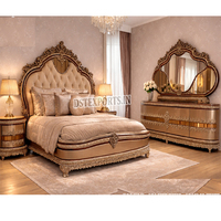 Ensemble de chambre à coucher de luxe turc sur mesure en bois de teck moderne avec armoire, commode et lit double à dossier haut, sculpté en feuille, hauteur réglable