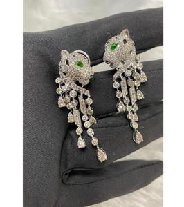 Boucles d'oreilles pendantes en argent 925 avec tête d'animal sertie de diamants CVD, fabriquées par un fabricant indien, prix de gros. - Product Image 1