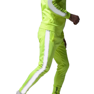Survêtement vert fluo pour homme : veste zippée intégrale et pantalon de jogging à rayures latérales, style sportif avec col montant et poches - Product Image 2