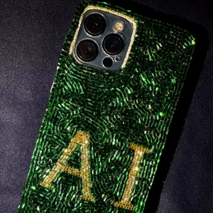 Bolsos de mano hechos a mano con cuentas de San Patricio, funda para celular con cuentas de semillas, bolso cruzado para uso diario, diseño único para viajes - Product Image 1