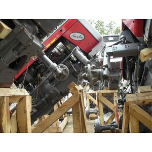 Tractor Massey Ferguson MF 260 2WD 60 HP Turbo Diesel Salida de alto par con características de granja mecanizadas duraderas y económicas - Product Image 2