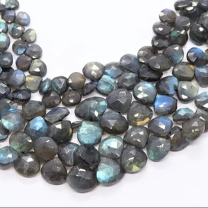 Cuentas facetadas de labradorita natural AAA en forma de corazón de 7 a 8 mm, cuentas de piedras preciosas de labradorita en forma de corazón de 8 pulgadas, labradorita brillante - Product Image 1