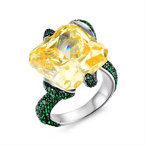 แหวนปาร์ตี้สำหรับผู้หญิงแหวนเงินสเตอริง925หรูเพทายสีสวยงามดีไซน์ไม่เหมือนใคร - Product Image 1