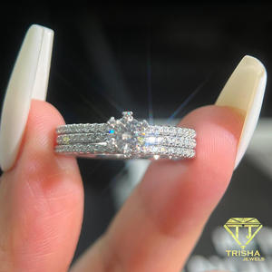 Anillo de Dos Capas de Plata de Ley 925 de Primera Calidad con Diamante Moissanite VVS y Detalles de Piedras Brillantes - Product Image 3