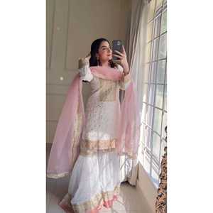 Ensemble haut-bas et Dupatta fantaisie pour femmes de créateur - Product Image 1