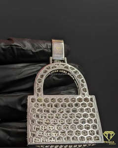 จี้รูปทรง Iced Lock ดีไซน์หนักแน่น ผลิตจากเงินแท้ 925 ประดับเพชรเลี้ยงในห้องปฏิบัติการคุณภาพพรีเมียม ชุบโรเดียม - Product Image 5