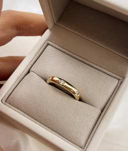 Anillos de Boda Solitarios con Diamantes Ovalados Cultivados en Laboratorio, Conjunto Gypsy Flush de 3.5mm, Minimalistas, Elegantes y Delicados, Anillos Nupciales de Oro 14k y 18k, Venta al por Mayor - Product Image 4