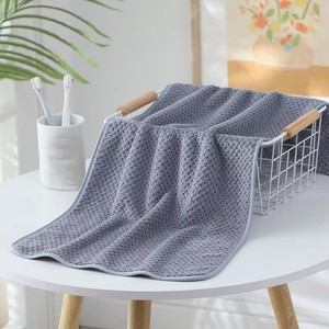 Serviette de toilette en coton personnalisée, légère, douce, respectueuse de la peau, séchage rapide, vente en gros, meilleur prix, serviette de toilette en coton doux en vrac - Product Image 2