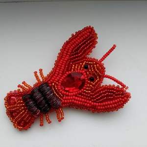 Broche de cuentas hecho a mano, elegante joya de moda para mujer a precio económico. - Product Image 2