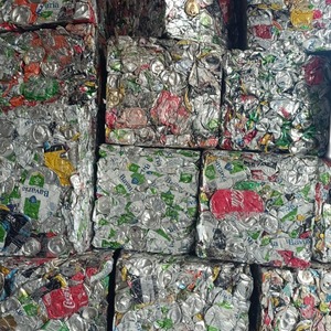 Bales de canettes de boissons pressées et nettoyées contenant des déchets d'aluminium UBC, prêtes pour l'expédition en vrac avec emballage d'exportation sécurisé en vrac - Product Image 5