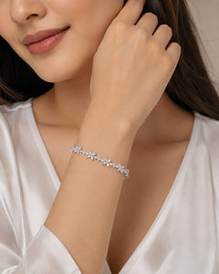 Pulsera de Plata 925 Más Vendida, Elegante y Brillante, Joyería Fina de Moda, Cadena para Muñeca para Mujer, Disponible a Precio de Mayoreo - Product Image 1