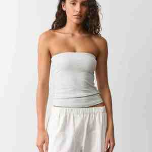 Débardeur court bustier uni pour femme, style urbain, en jersey 100% coton, respirant et écologique - Product Image 1