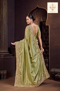 Sari de Seda Kanjivaram Verde Oliva RASV para Mujer, Bordado Intenso, Tradicional para Bodas, de Secado Rápido y Sin Arrugas - Product Image 2