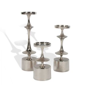 Support de bougie en métal de style nordique à base circulaire ouverte, Trio de chandeliers coniques dorés élégants pour hôtels de luxe et salons - Product Image 4