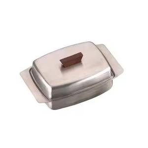 Contenedor de mantequilla metálico con tapa para servir en el desayuno. - Product Image 4