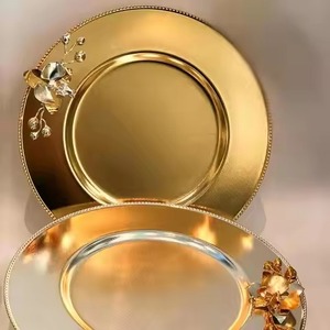 จานรองทองเหลืองสำหรับงานจัดเลี้ยงในสวน ตกแต่งโต๊ะอาหารสำหรับงานแต่งงานกลางแจ้ง ร้านอาหาร โรงแรม งานเลี้ยง - Product Image 1